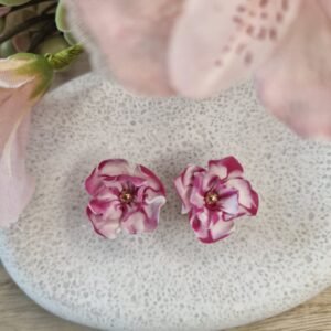 Magnolia stud