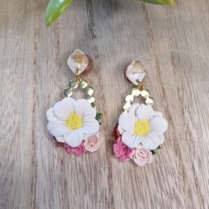 Daisy & roses on frame